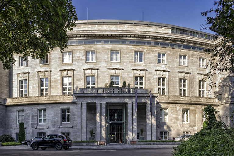 SO Berlin Das Stue 812x540